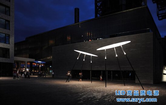 LED看成UFO！眼瞎還是太像？